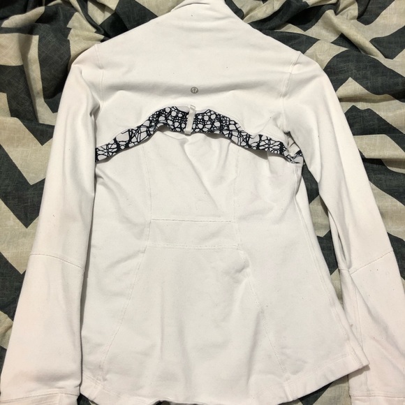 Lululemon zip up - Picture 4 of 4